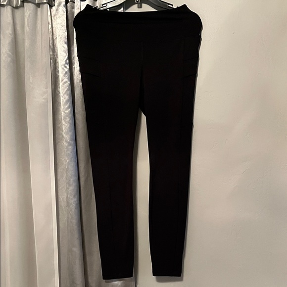 Avalanche Black Leggings - Picture 1 of 6